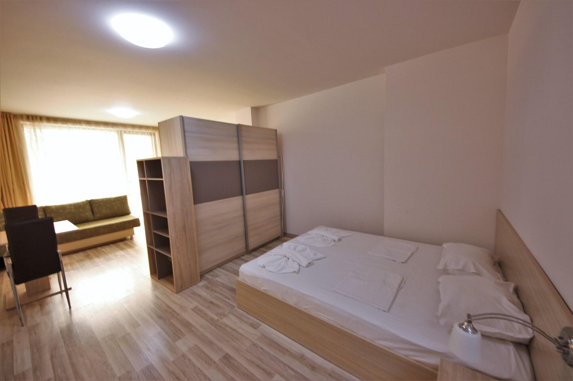 Menada Tarsis Apartments Napospart Kültér fotó